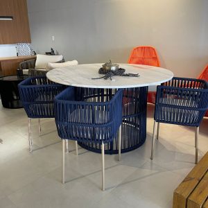Mesa + Conjunto de Cadeiras